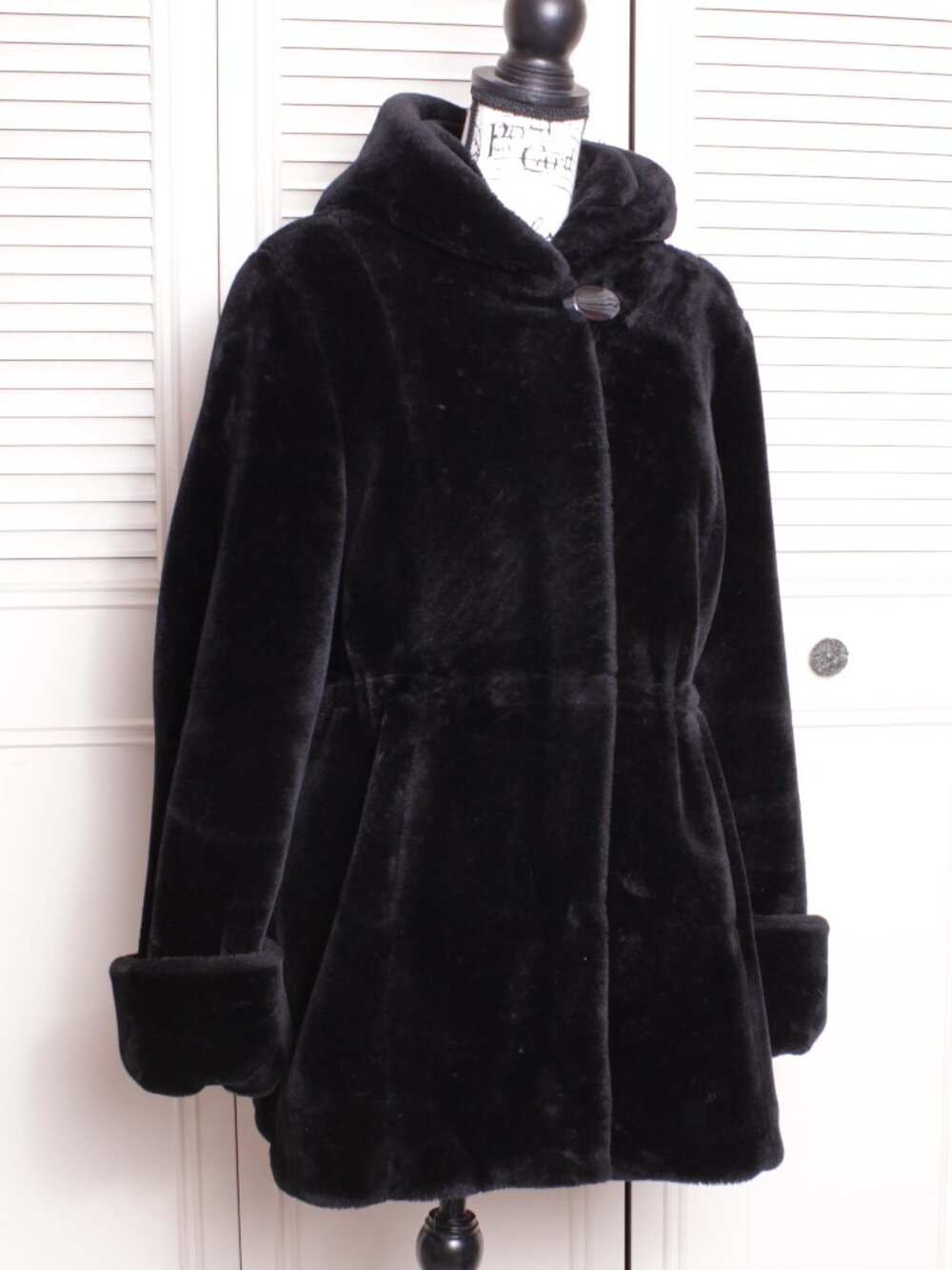 Dennis Basso Women's Coat Sz Medium Black Faux Fur Coat Black